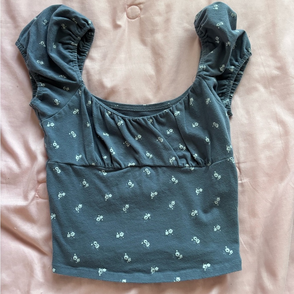 Hollister cute top